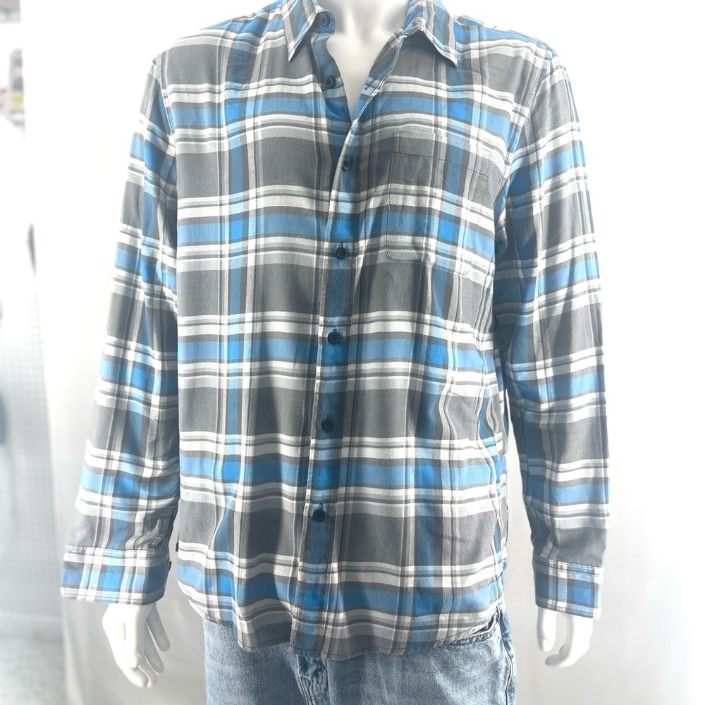 American Eagle Outfitters Blue and Gray Plaid Shirt